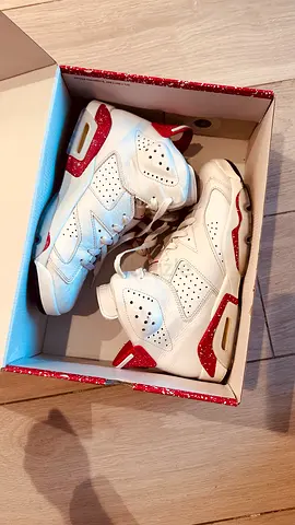 Jordan 6 rétro Oreo red