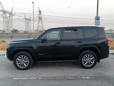 Toyota Land Cruiser VXR 2022 | GCC Specs | Pristine Condition