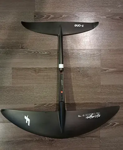 Foil F1 800 full carbon