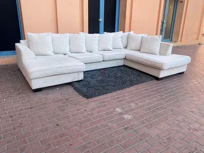 The ____ Őne Kingston Sectional Ushape Sofa beige Excellent Condition