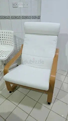 White Poang-style Armchair with Wooden Frame - Good Condition