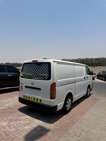 صورة 3 لـ 2013 Toyota HIACE