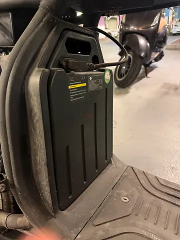 Electric scooter spare battery pack (used) - fits common models