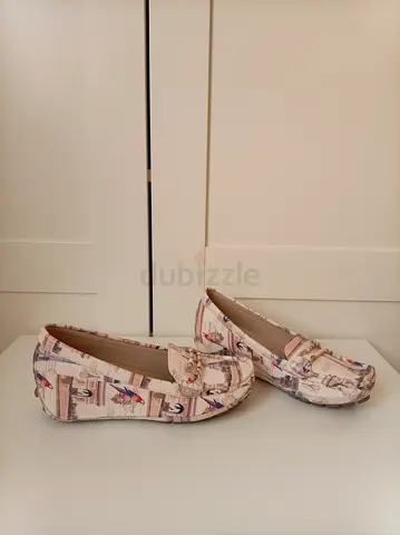 Flora Bella Light pink floral printed slip-on women's wedge heel loafers size 37, worn a few times
