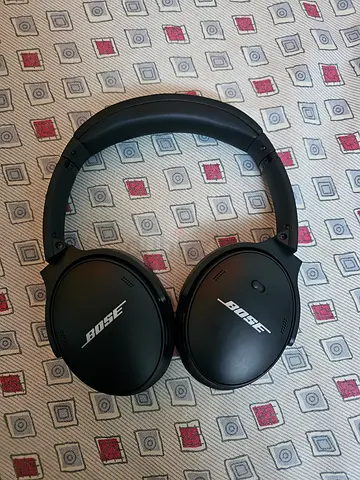 Bose wireless headphone