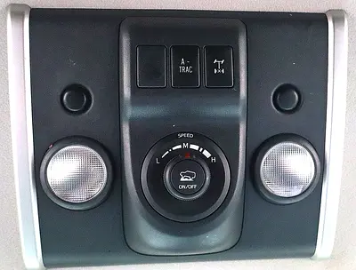 2022 Toyota FJ CRUISER photo 12