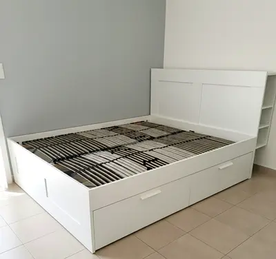 Ikea brimness queen bed with ikea mattress 160*200