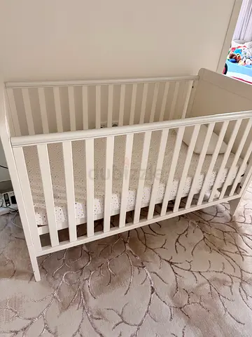 Baby crib