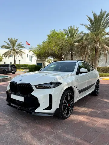 BMW X6 40I M PERFORAMNCE CARBON PACKAGE - 5 YEARS SERVICE AND WARRANTY