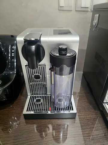 Nespresso Creatista-style Espresso Machine with Milk Frother (Used)