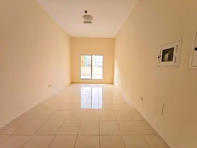 Spacious Studio// Neat & Clean / Close To Metro