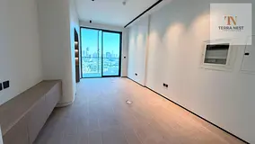 BRIGHT STUDIO | BIGGER LAYOUT | NEAR EXIT