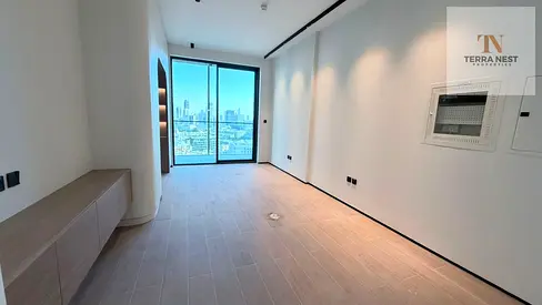 BRIGHT STUDIO | BIGGER LAYOUT | NEAR EXIT