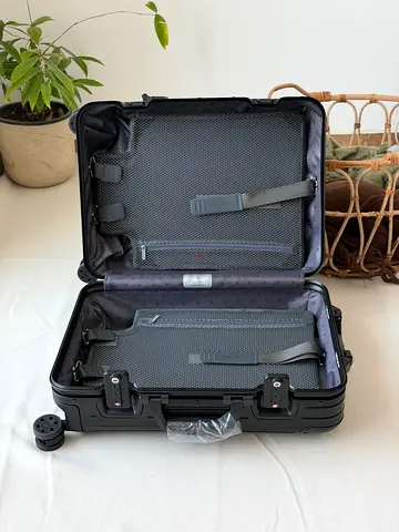 Rimowa luggage cabin