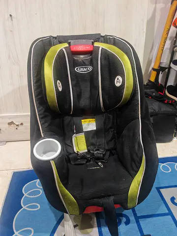 Graco Infant Car Seat 8 positions  Good Condition