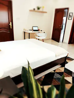 Beatifull ensuite Room with Private Entrance — Expat Villa, Umm Suqeim 1, Jumeirah