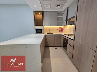 SPACIOUS 2 BHK - FREE WIFI - MODERN LIVING - CLOSE TO EXIT