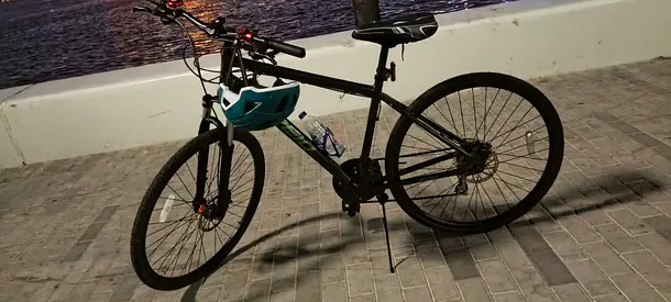 Used adult mountain/commuter bike - good condition