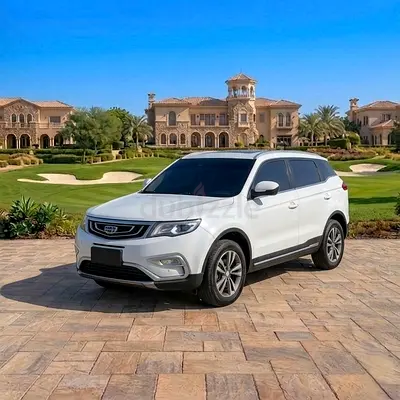 GCC Accident free - Low Mileage - Cruise control - Bluetooth - 2 keys