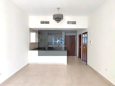 Spacious | Chiller Free | Near Metro