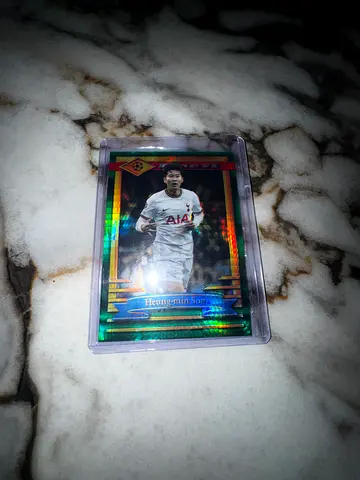 2022-23 Topps Finest Flashbacks Heung-Min Son Green Prism Refractor 05/35 #97⁠