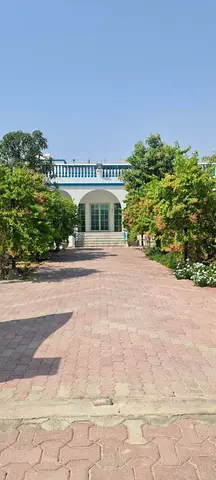 Nice studio type room in villa for Indian couple or single @3000 including dewa and internet