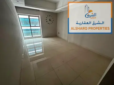 اطلالة بانورامية ممتازة _ غرفة ماستر _ خزائن بالحائط _ جيم ومسبح وجاكوزي _ موقع مميز سهل المخرج للشارقة ودبي