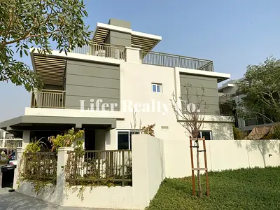 Spacious 3-Bedroom Corner Villa | Damac Hills 2 – Victoria 2
