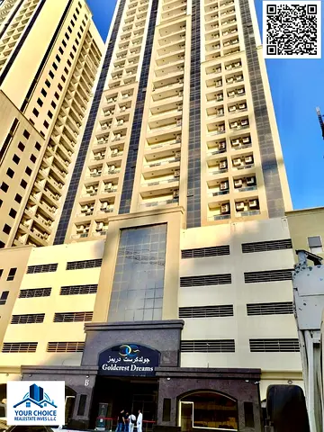 للبيع: شقة تضم غرفة نوم واحدة، وغرفة مكتب، وحمامين (أحدهما للضيوف). تقع الشقة في برج "غولدكريست B" (Goldcrest Tower B) في "مدينة الإمارات" (Emirates C