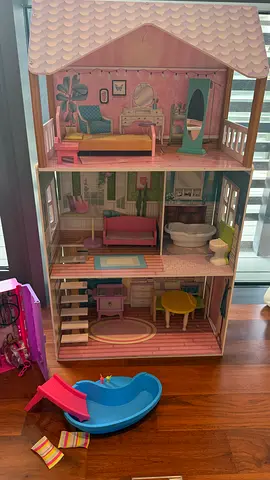 Kidkraft Dollhouse + Barbie Closet + Barbie Pool