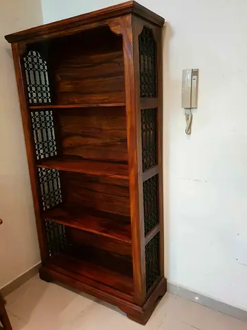 wooden marina shelf