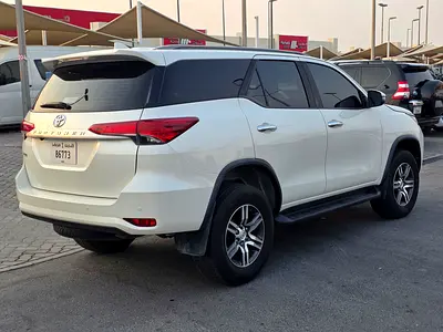 2022 Toyota FORTUNER 照片 5