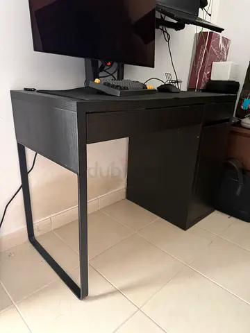 Ikea Micke - Compact black study / computer desk in good condition - 105 x 50cm