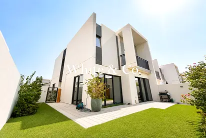 4BR | Back-to-Back | Landscaped Garden
