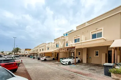 Family Friendly 3BR Prime Location | Arabian Style