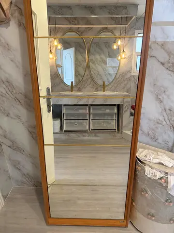 Mirror shoe rack