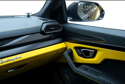 صورة 8 لـ 2024 Lamborghini URUS