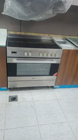 Midea 90x60cm Freestanding Ceramic Cooker with 109L Multifunction Oven, 5 Zones Full Electric Cookin