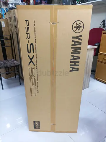 Yamaha PSR-SX920 Digital Keyboard - Brand New in Box with adaptor