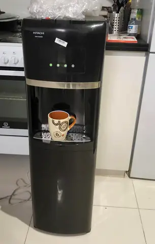 Bottom load water dispenser