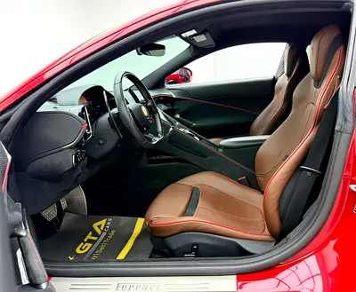 2021 Ferrari ROMA — фото 9