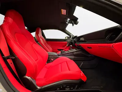 صورة مصغرة 13 لـ 2024 Porsche 911
