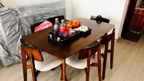 Dining Table with 4 Chairs – Good Condition – AED 750