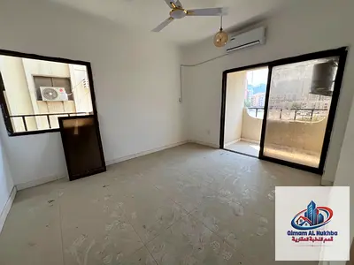 Beautiful 3 bedrooms, living room, balcony, first occupancy, super deluxe finishing, excellent and well-organized kitchen, 3 bathrooms, super deluxe f