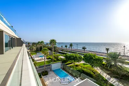 Waterfront Living | Panoramic Sea & Sunset Views