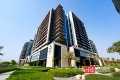 2 Parking Spots | Large Balcony | Pool View