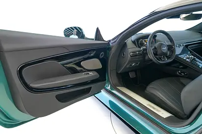 2024 Aston Martin DB12 照片 3