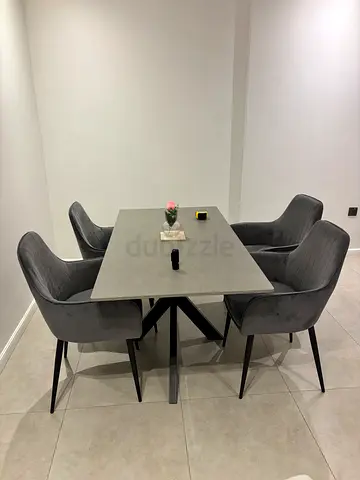 Modern dining table with 4 upholstered chairs - Grey set
