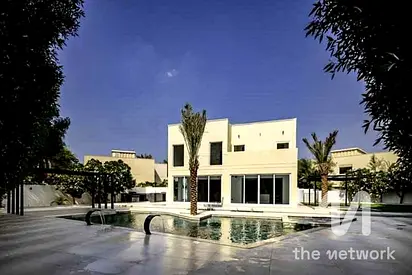 Huge Plot | Fully Renovated | Cul-De-Sac Location