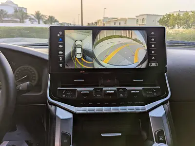 2019 Toyota LAND CRUISER photo 17
